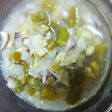 打ち豆と緑の野菜の岩塩スープ