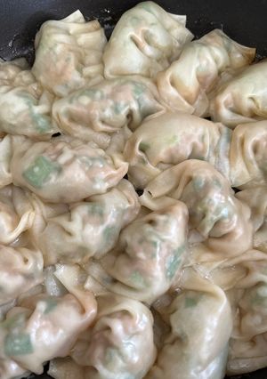 ニラ餃子と残りダネ肉団子のスープ-レシピのメイン写真