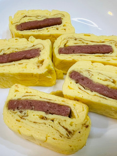 ポークランチョンミートが入った🥚玉子焼き-レシピのメイン写真
