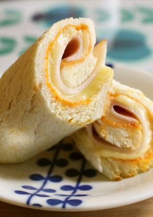 朝食に♪ホットサンド風食パンロール-レシピのメイン写真