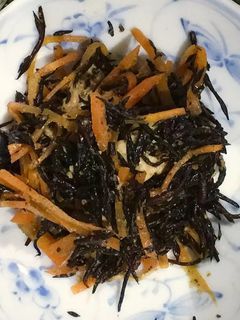 炒め物/和え物◎ひじきと蒸し鶏の胡麻和え-レシピのメイン写真