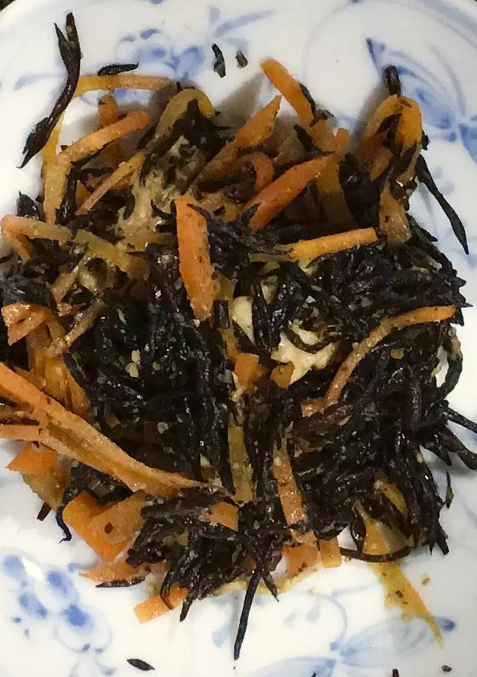 炒め物／和え物◎ひじきと蒸し鶏の胡麻和え-レシピのメイン写真