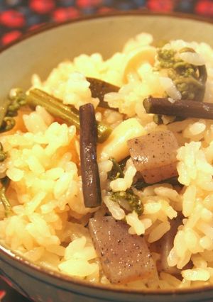 春だね☆わらびときのこの炊き込みごはん-レシピのメイン写真