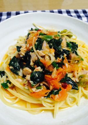 ツナとトマトとほうれん草のパスタ-レシピのメイン写真