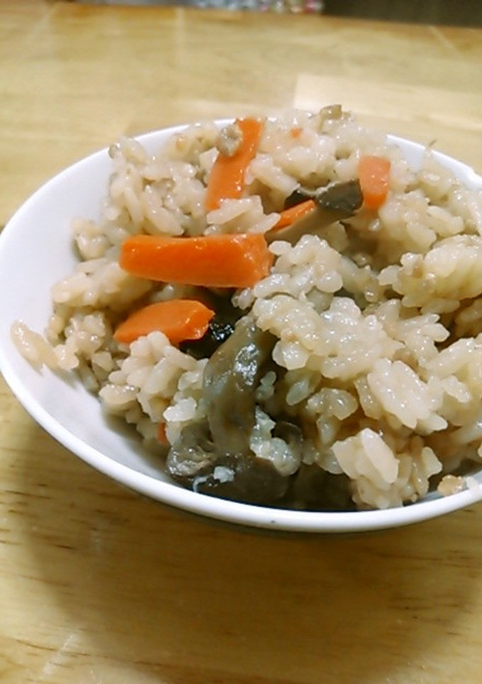鶏ひき肉ときのこの炊き込みご飯-レシピのメイン写真