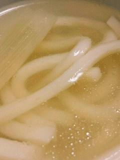 鶏出汁にほっこり♪鶏スープのおうどん-レシピのメイン写真