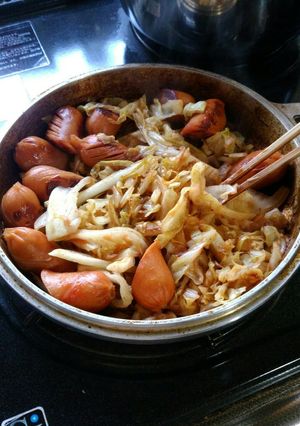 フランクフルトとキャベツのケチャップ炒め-レシピのメイン写真