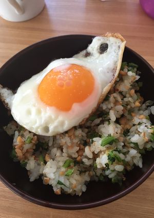 カルシウムたっぷり！簡単カブの葉納豆炒飯-レシピのメイン写真
