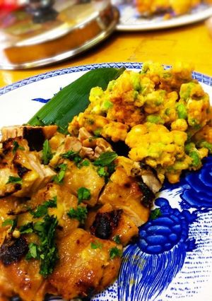 枝豆とトウモロコシの岩石揚げ(写真奥)-レシピのメイン写真