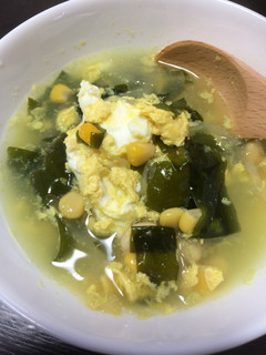 卵とわかめ鶏ガラすーぷ大豆入り-レシピのメイン写真