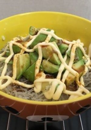 アボカドじゃこ丼 〜マヨとワサビ醤油で〜-レシピのメイン写真