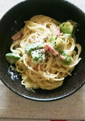簡単‼アボカドチーズクリームパスタ-レシピのメイン写真