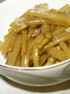 ふきと豚バラ肉のにんにく風味きんぴら♪-レシピのメイン写真