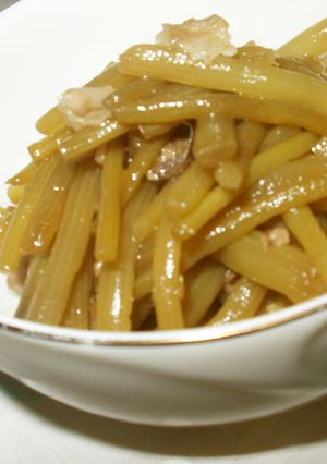 ふきと豚バラ肉のにんにく風味きんぴら♪-レシピのメイン写真