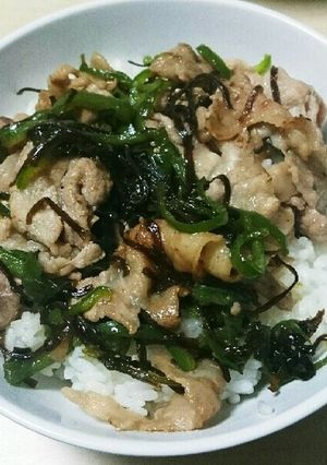 ピーマン克服!!塩こんブタ肉ピーマン丼！-レシピのメイン写真