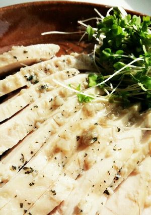 簡単！サラダチキンのスプラウト乗せ-レシピのメイン写真