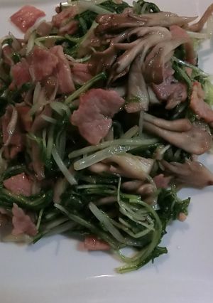 水菜とマイタケベーコンのペペロンチーノ-レシピのメイン写真