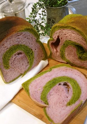 ☆春カラ—！カワイイ手捏ねマーブル食パン-レシピのメイン写真