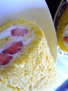 いちごのロールケーキ-レシピのメイン写真