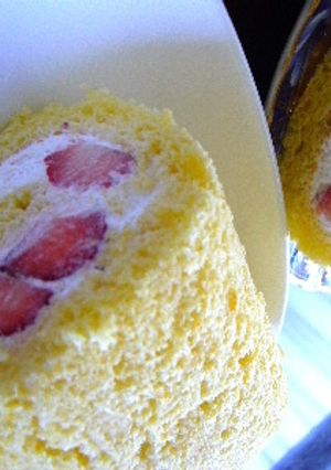いちごのロールケーキ-レシピのメイン写真