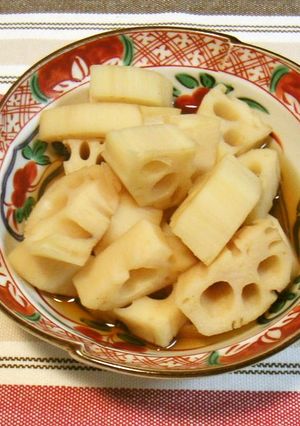 色白に仕上げたレンコンの簡単煮-レシピのメイン写真