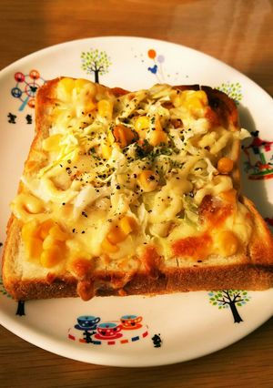 たっぷり野菜パン＊キャベツサラダトースト-レシピのメイン写真