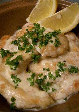 簡単♪鶏ムネ肉のミルク煮★レモンでね♪　-レシピのメイン写真