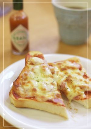 軽食に★パパッとお手軽♪ピザトースト-レシピのメイン写真