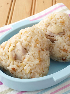 アジアン鶏飯おにぎり-レシピのメイン写真