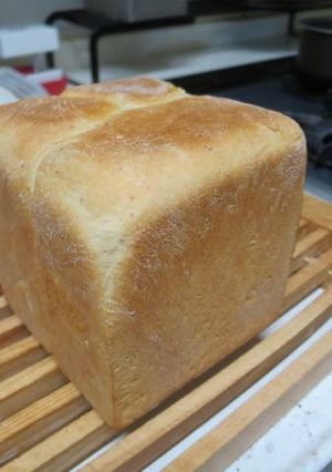 オーブンで焼く牛乳食パン(食事パン)-レシピのメイン写真
