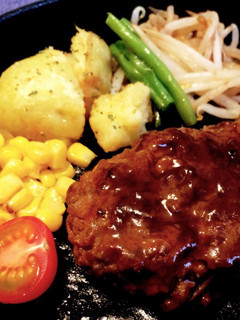 シンプルでおいしい♫ハンバーグ-レシピのメイン写真