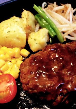 シンプルでおいしい♫ハンバーグ-レシピのメイン写真