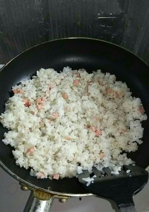 ずぼら飯☆魚肉チャーハン-レシピのメイン写真
