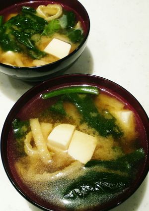 定番!!ほうれん草と豆腐のお味噌汁-レシピのメイン写真