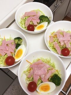 ハムが束にならない!切り方。冷やし中華に-レシピのメイン写真