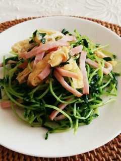 豆苗と油揚げの炒め物♪-レシピのメイン写真
