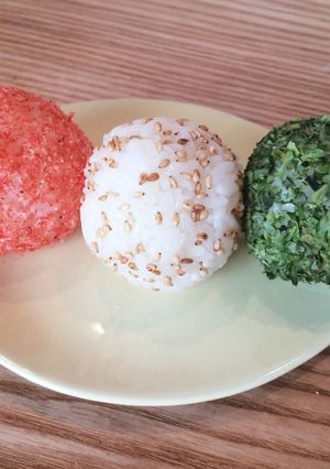 お花見や雛祭りのお弁当に三色だんごはん-レシピのメイン写真