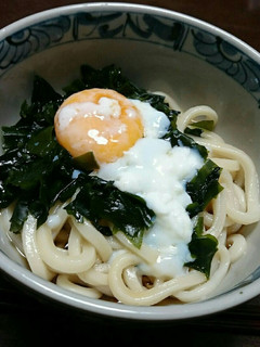 めんつゆで簡単☆温玉ぶっかけうどん-レシピのメイン写真