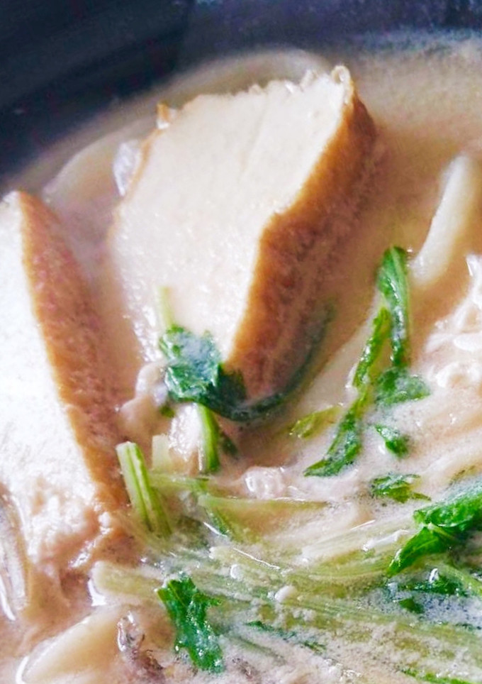 厚揚げと豆乳と塩麹の白い鍋焼きうどん-レシピのメイン写真