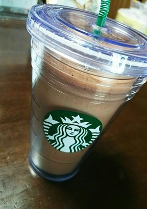 自宅で簡単☆ダークモカチップフラペチーノ-レシピのメイン写真