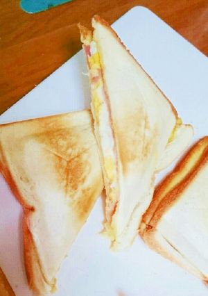 チーズとろ➰ベーコンエッグホットサンド-レシピのメイン写真