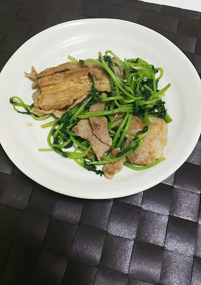 豆苗と豚肉の中華炒め-レシピのメイン写真