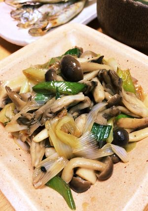 簡単★大人のネギたっぷりキノコ炒め-レシピのメイン写真