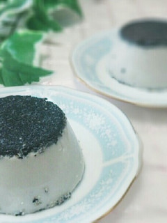 レンジで簡単!黒ゴマプリン-レシピのメイン写真