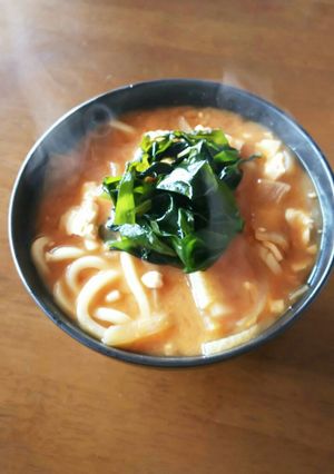 残り物のお味噌汁で味噌ラーメン風おうどん-レシピのメイン写真