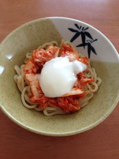 ☆ズボラ主婦のキムチ温玉うどん☆-レシピのメイン写真