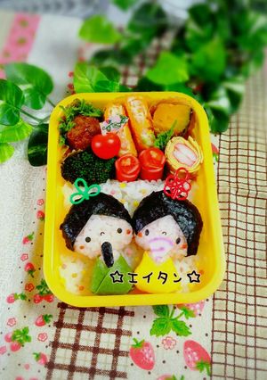 丸と三角deひな祭りのキャラ弁-レシピのメイン写真