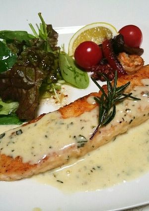 簡単サーモンのムニエル♪クリームソース-レシピのメイン写真