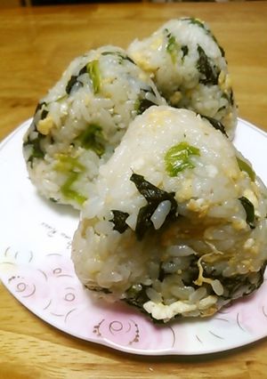 ほうれん草と卵のおにぎり-レシピのメイン写真