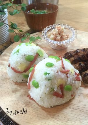 ベーコンと枝豆チーズ☆オイルおにぎり-レシピのメイン写真